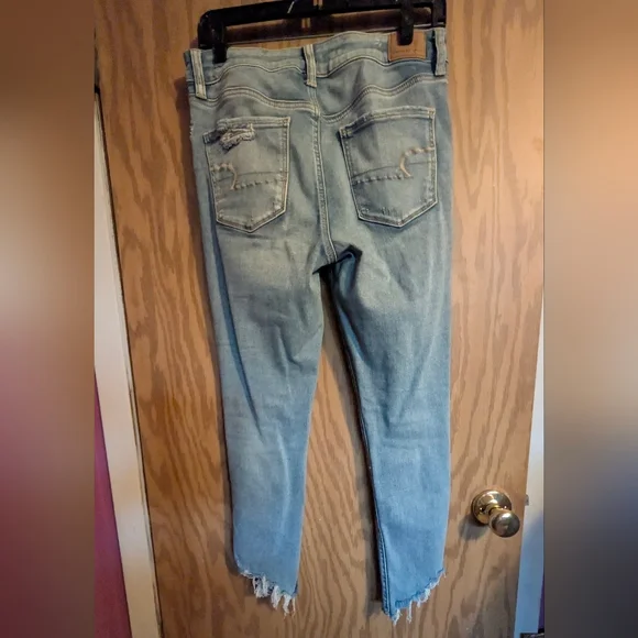 American  Eagle Outfitters High Rise Crop Light Blue Distressed Jeans - Picture 10 of 15